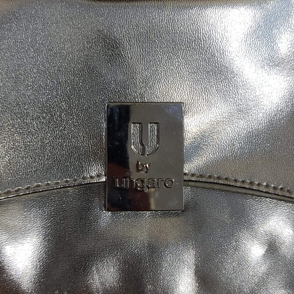 Bean Shape Silver clutch U by Ungaro - Picture 3 of 5
